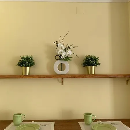 Lx Flowers ליסבון