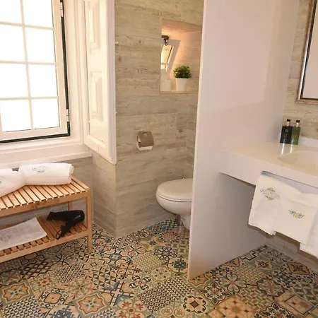 Lx Flowers ליסבון